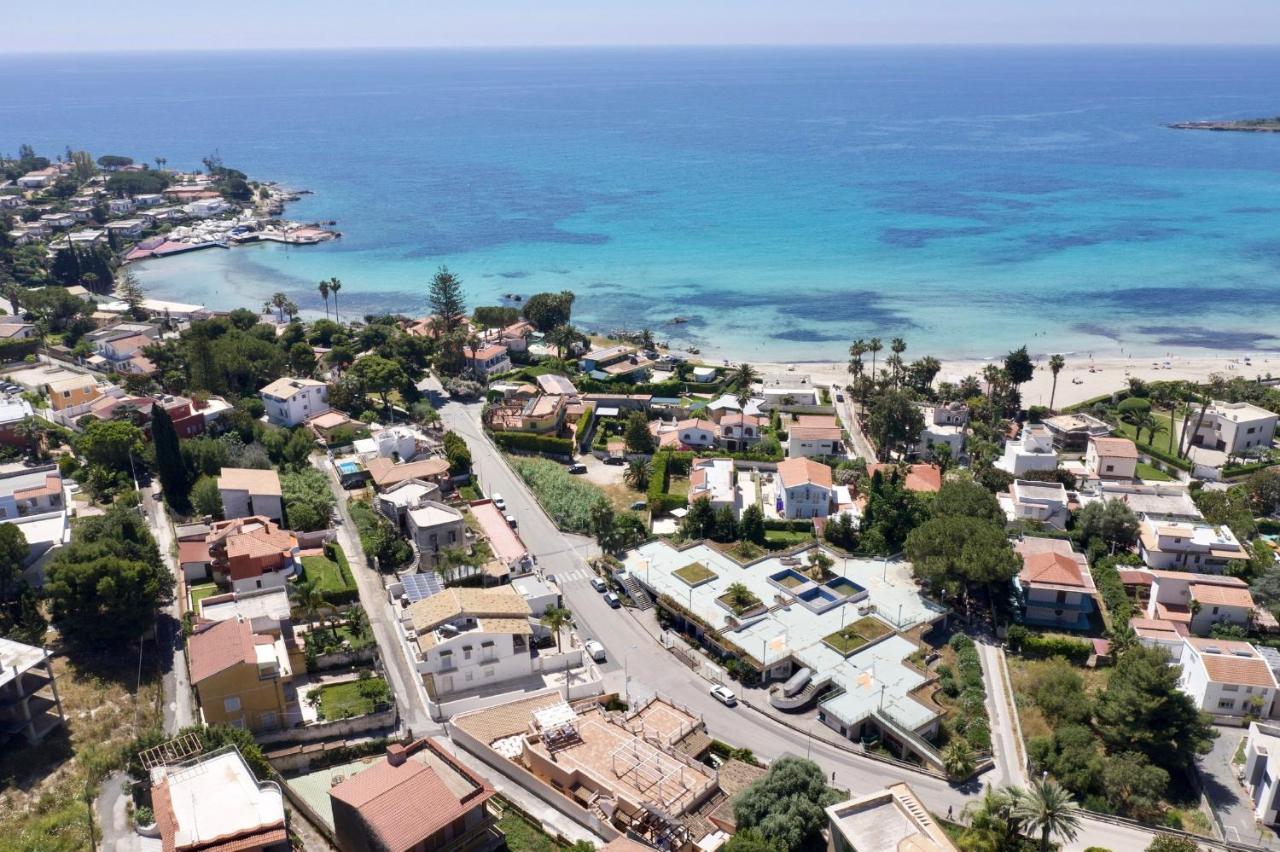 Holiday Fontane Bianche Gabriella Dış mekan fotoğraf