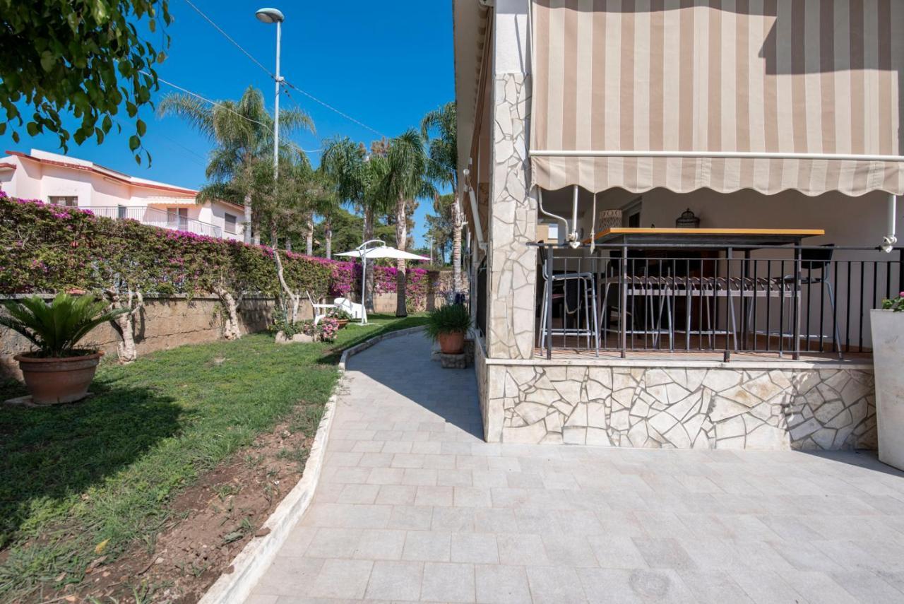 Holiday Fontane Bianche Gabriella Dış mekan fotoğraf