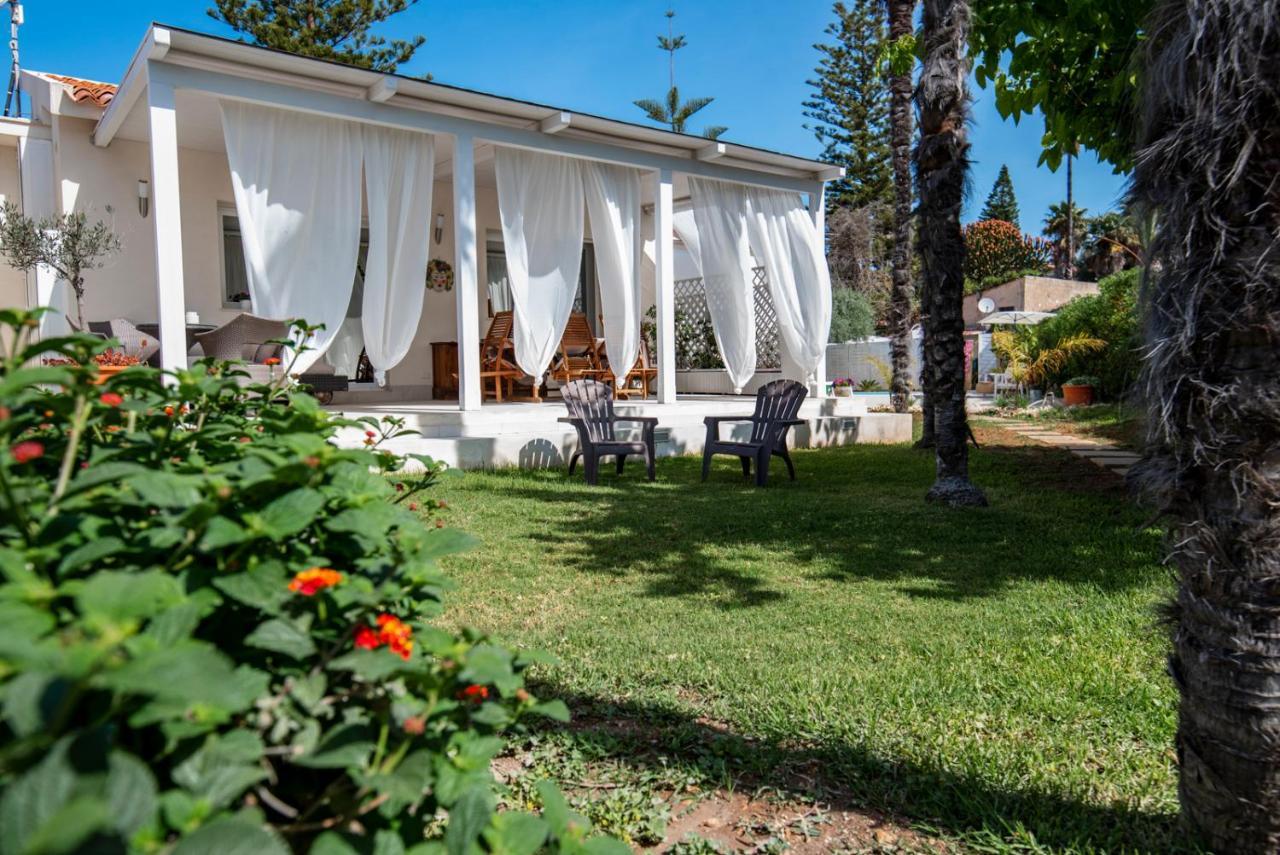 Holiday Fontane Bianche Gabriella Dış mekan fotoğraf