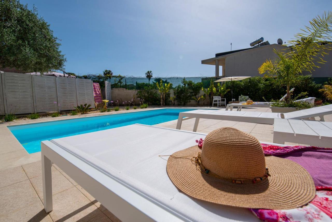 Holiday Fontane Bianche Gabriella Dış mekan fotoğraf